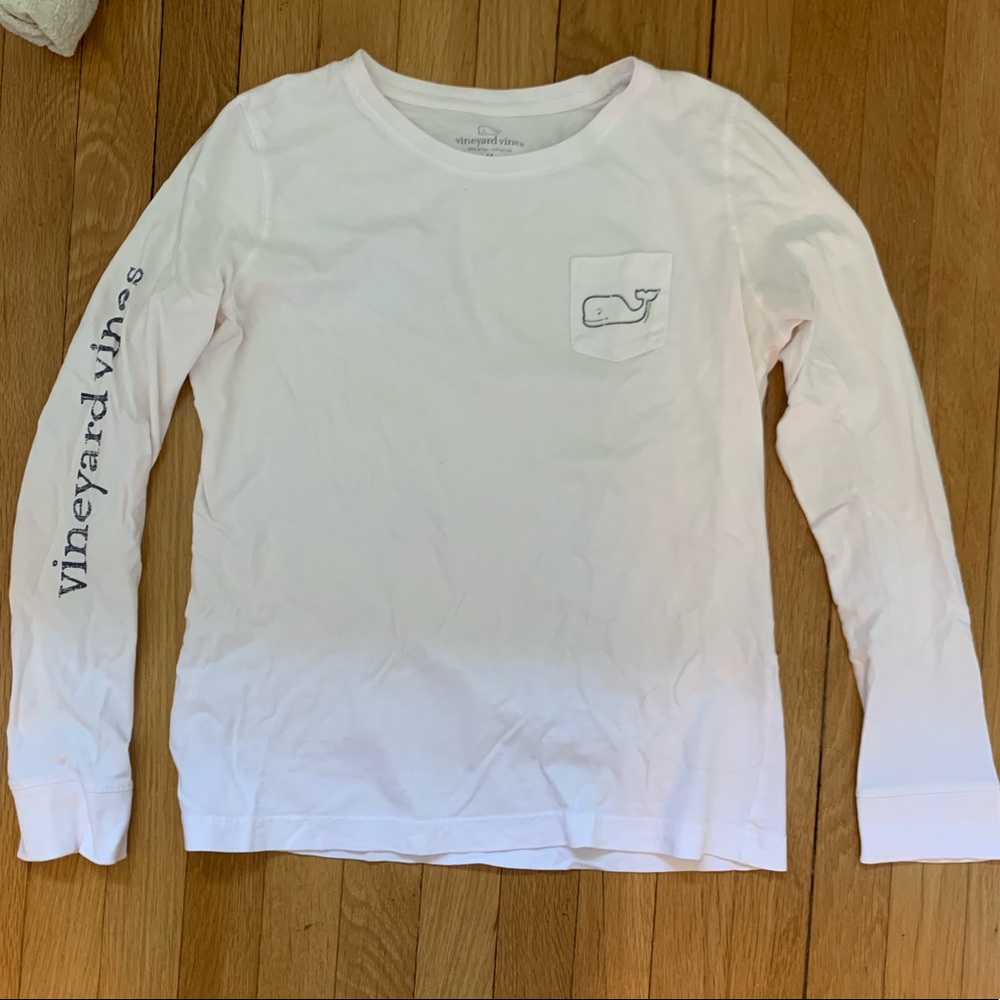 Long sleeve white vineyard vines shirt